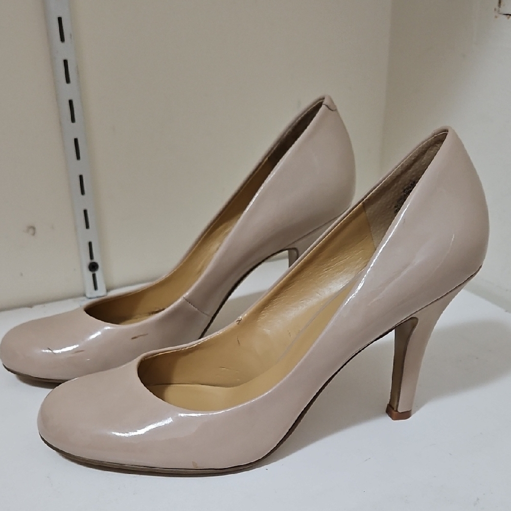 Nine West Ambitious Nude Patent Heels